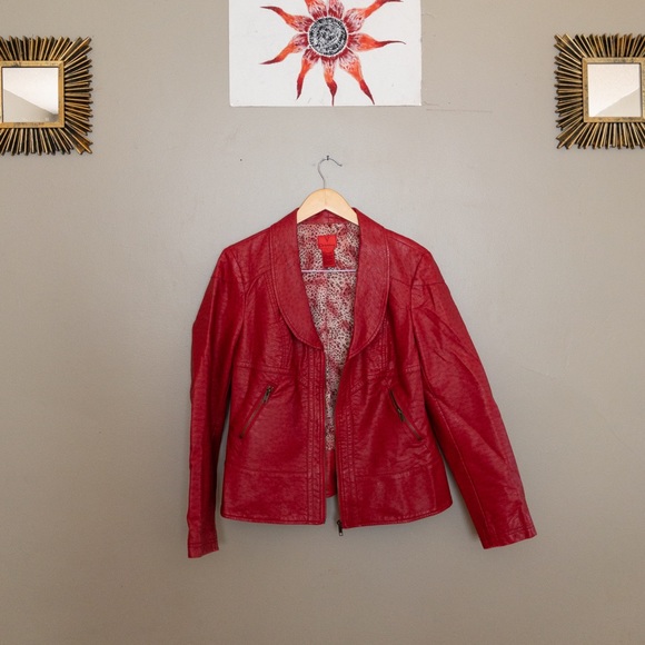 V CRISTINA NWOT bright red faux leather jacket - Picture 1 of 5